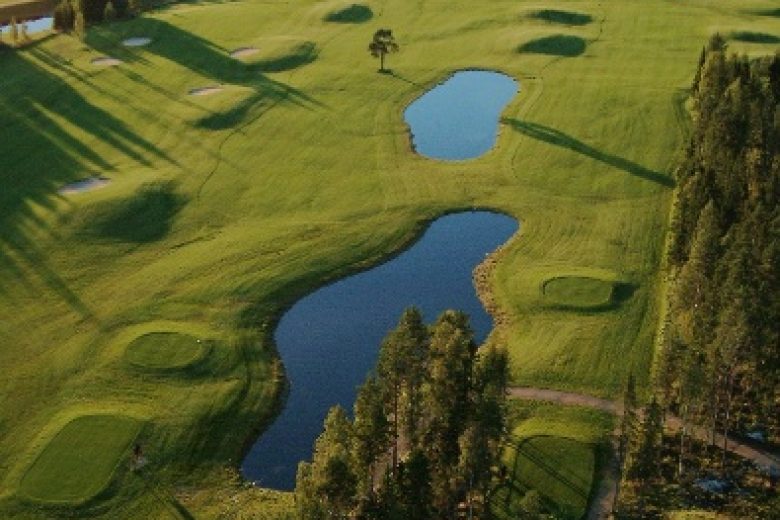 Botnia Golfin kenttä sijaitsee keskellä luonnonrauhaa