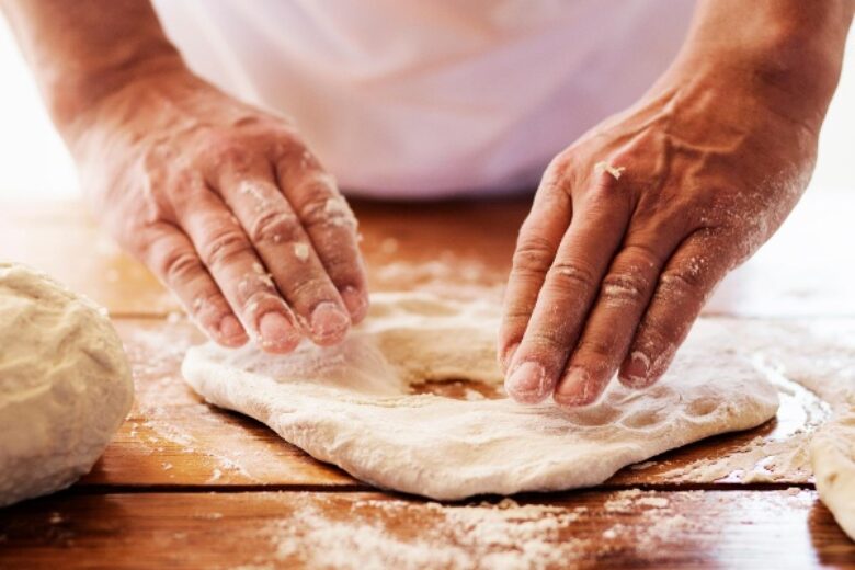 Pirjon Pakarin leipurit leipovat kotimaisista raaka-aineista perinteitä kunnioittaen.