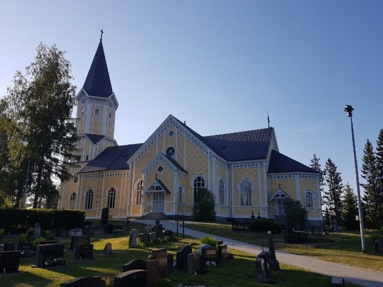 Siikaisten kirkossa on istumapaikka lähes jokaiselle kunnan asukkaalle.
